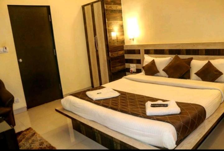 Shivanya Palace Mahabaleshwar Ngoại thất bức ảnh