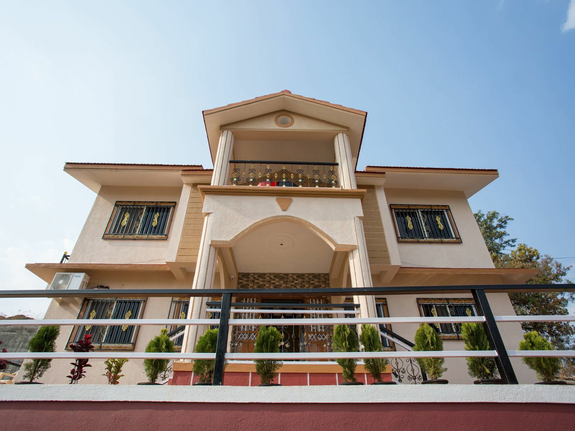 Shivanya Palace Mahabaleshwar Ngoại thất bức ảnh