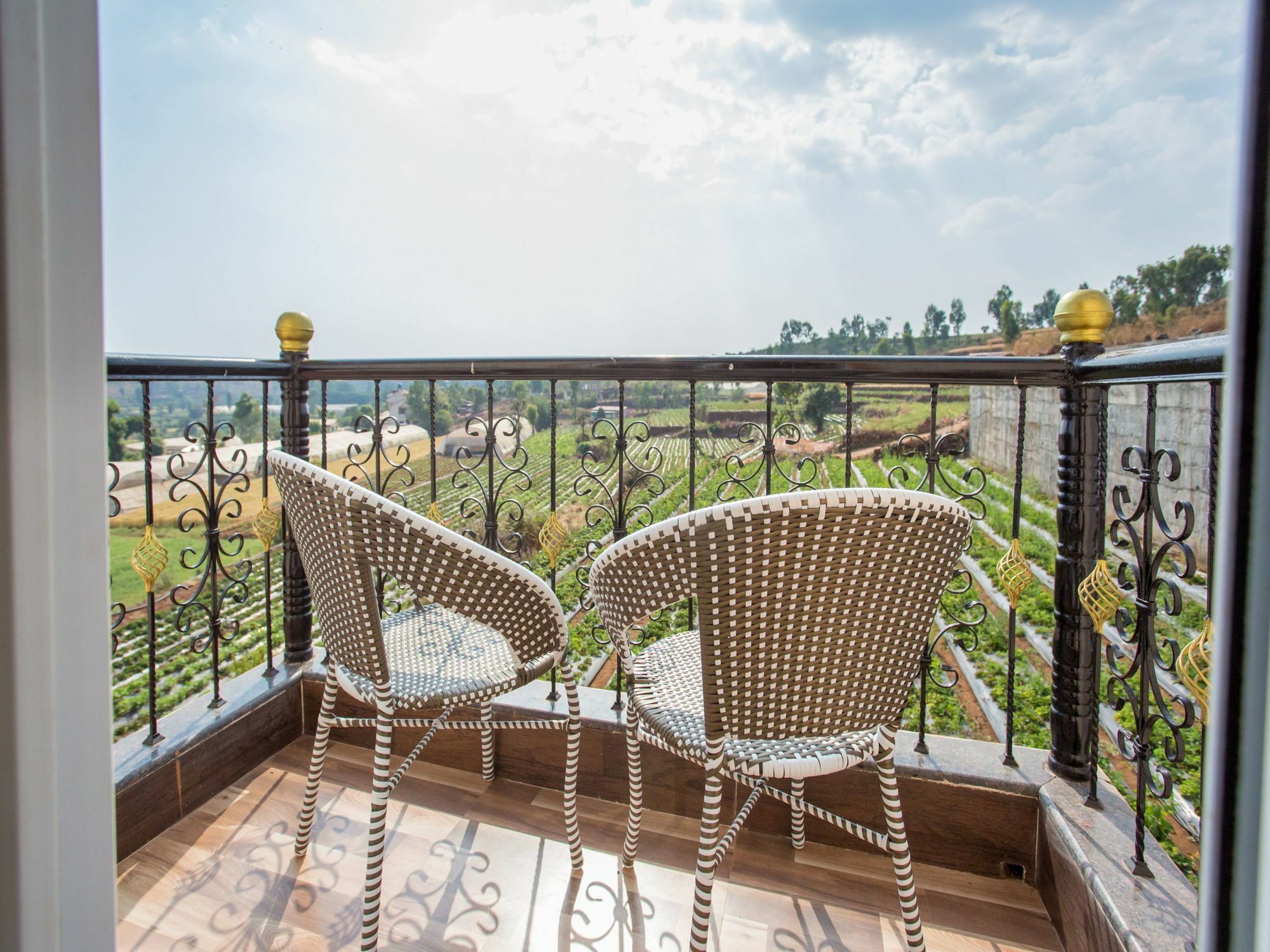 Shivanya Palace Mahabaleshwar Ngoại thất bức ảnh
