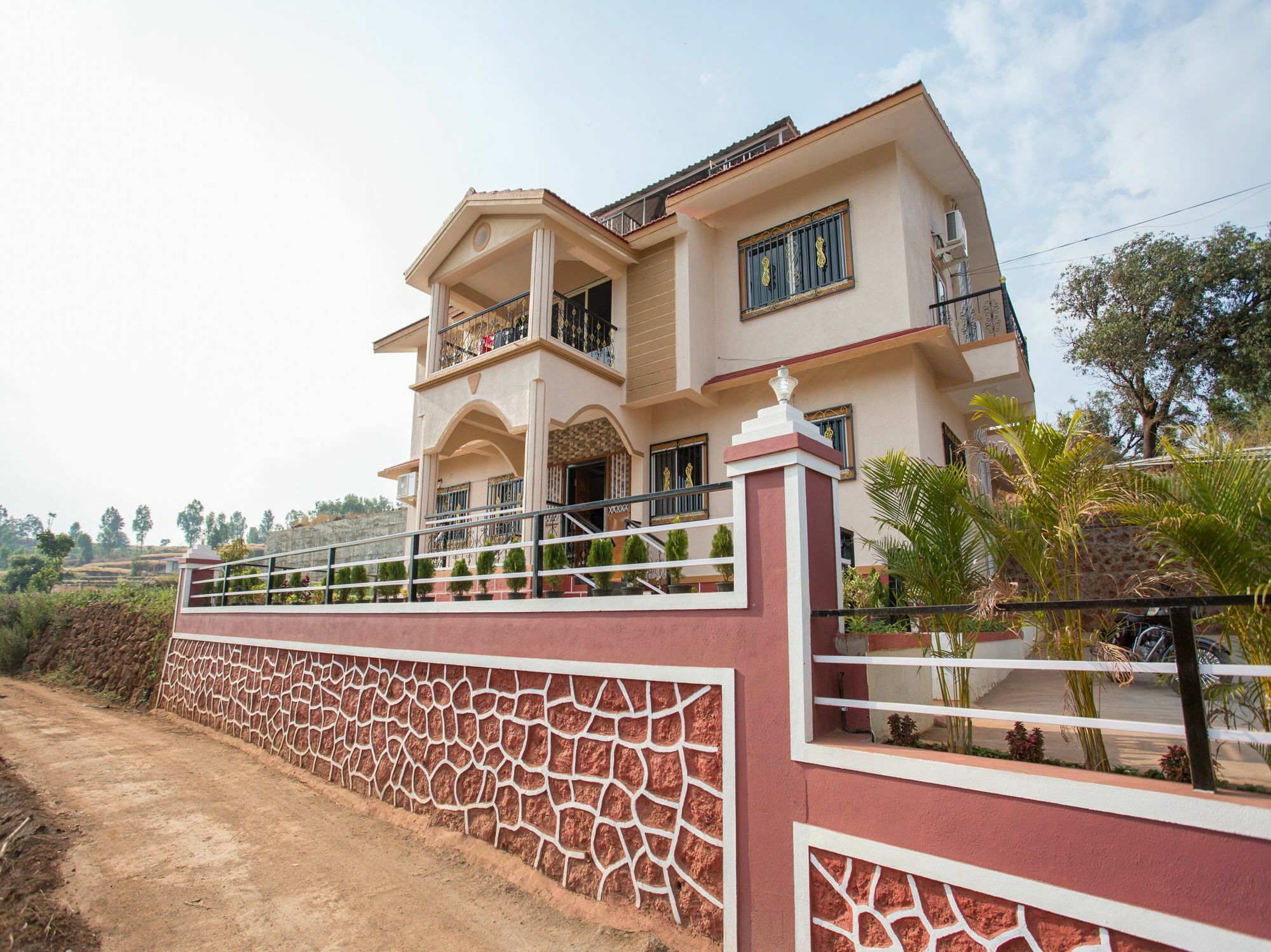 Shivanya Palace Mahabaleshwar Ngoại thất bức ảnh